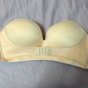Strapless push-up bra